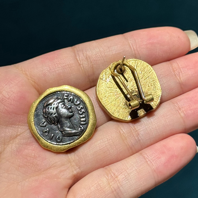 Kolczyki sztyfty w stylu vinta – Vintage Fashion Old Money recenzja i cena