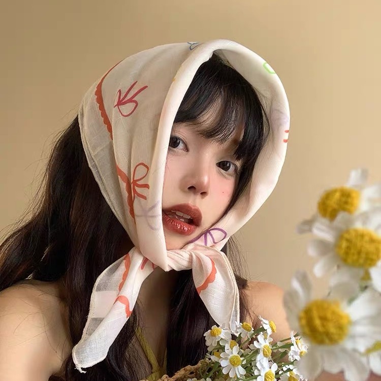 Koreańska chusta trójkątna w s – Vintage Fashion Bloggers recenzja i cena