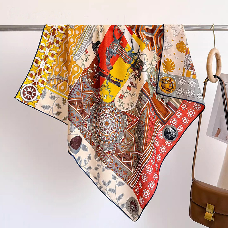 Szalik 90x90cm z 30% jedwabiu  – Vintage Fashion Collage recenzja i cena