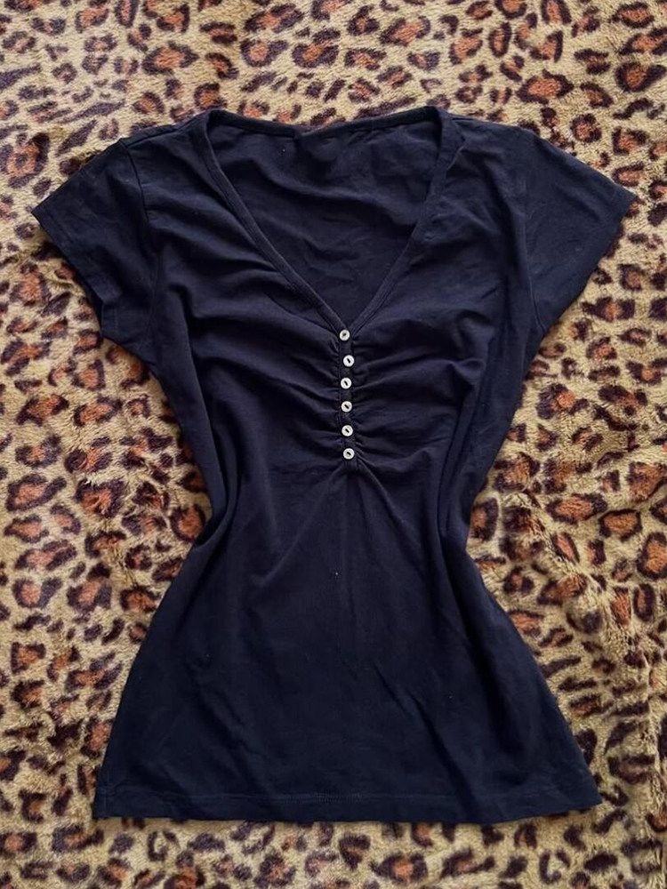 Koreańskie vintage ciemnoniebi – Vintage Fashion Korea recenzja i cena